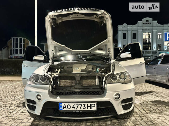 Сірий БМВ Х5, об'ємом двигуна 2.99 л та пробігом 274 тис. км за 18000 $, фото 31 на Automoto.ua