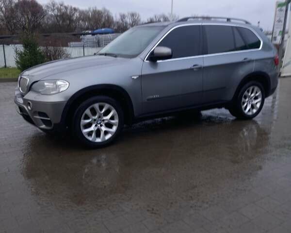 Сірий БМВ Х5, об'ємом двигуна 2.99 л та пробігом 265 тис. км за 16500 $, фото 2 на Automoto.ua