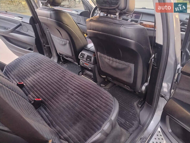 Серый БМВ Х5, объемом двигателя 2.99 л и пробегом 207 тыс. км за 17999 $, фото 17 на Automoto.ua