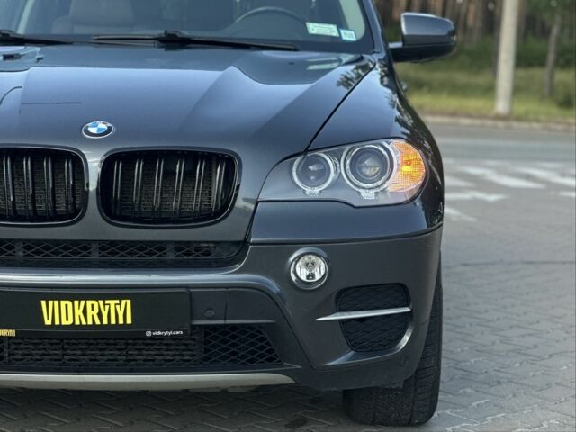 Сірий БМВ Х5, об'ємом двигуна 3 л та пробігом 214 тис. км за 12800 $, фото 2 на Automoto.ua