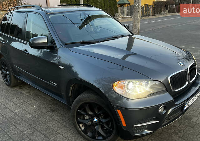 Сірий БМВ Х5, об'ємом двигуна 2.98 л та пробігом 239 тис. км за 12800 $, фото 9 на Automoto.ua