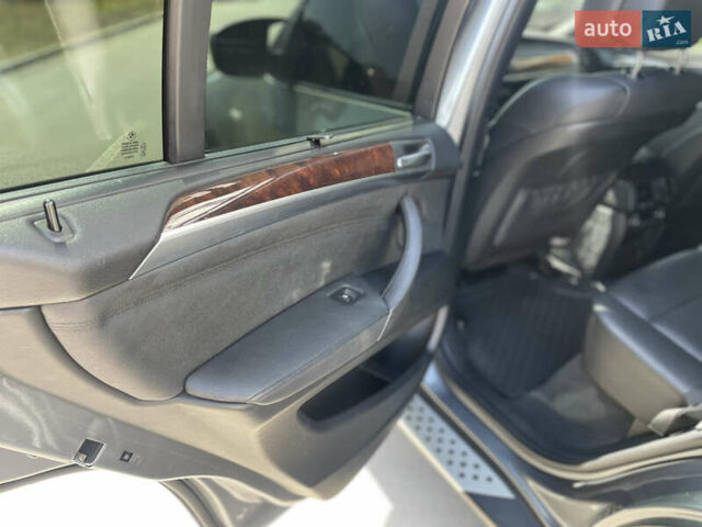 Серый БМВ Х5, объемом двигателя 3 л и пробегом 160 тыс. км за 22000 $, фото 11 на Automoto.ua