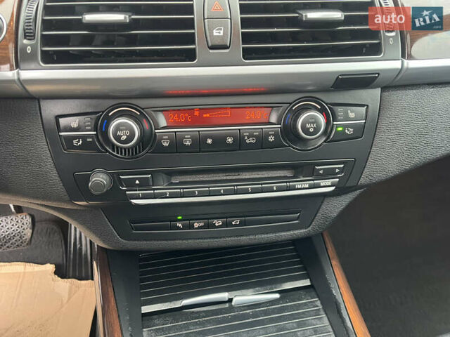 Серый БМВ Х5, объемом двигателя 3 л и пробегом 242 тыс. км за 18450 $, фото 25 на Automoto.ua