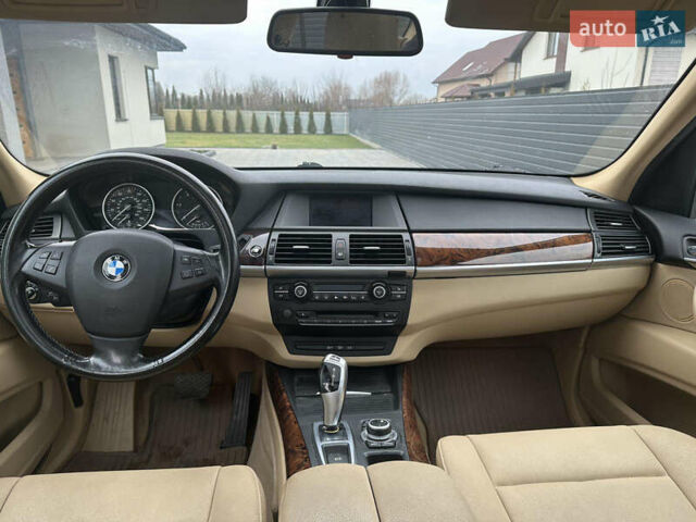 Серый БМВ Х5, объемом двигателя 3 л и пробегом 275 тыс. км за 13900 $, фото 14 на Automoto.ua