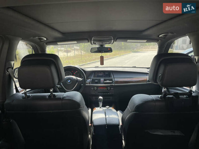 Серый БМВ Х5, объемом двигателя 3 л и пробегом 160 тыс. км за 22000 $, фото 16 на Automoto.ua