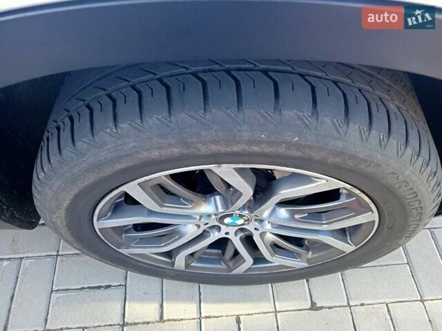 Сірий БМВ Х5, об'ємом двигуна 2.98 л та пробігом 258 тис. км за 14400 $, фото 9 на Automoto.ua