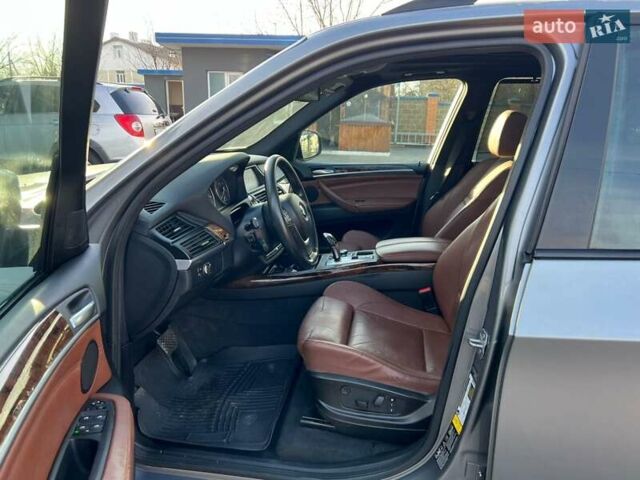 Серый БМВ Х5, объемом двигателя 2.99 л и пробегом 274 тыс. км за 13555 $, фото 5 на Automoto.ua