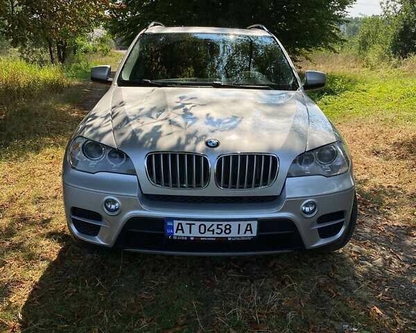 Сірий БМВ Х5, об'ємом двигуна 3 л та пробігом 242 тис. км за 18600 $, фото 3 на Automoto.ua