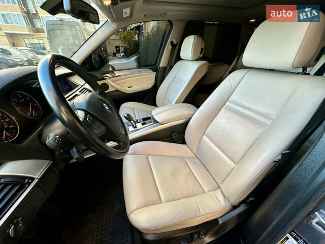 Серый БМВ Х5, объемом двигателя 3 л и пробегом 311 тыс. км за 16900 $, фото 15 на Automoto.ua
