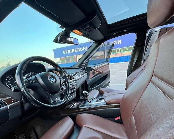 Серый БМВ Х5, объемом двигателя 3 л и пробегом 310 тыс. км за 22000 $, фото 28 на Automoto.ua