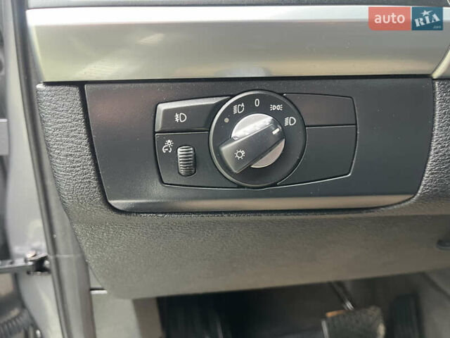 Серый БМВ Х5, объемом двигателя 3 л и пробегом 242 тыс. км за 18450 $, фото 27 на Automoto.ua