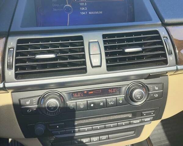 Серый БМВ Х5, объемом двигателя 2.99 л и пробегом 162 тыс. км за 18700 $, фото 13 на Automoto.ua