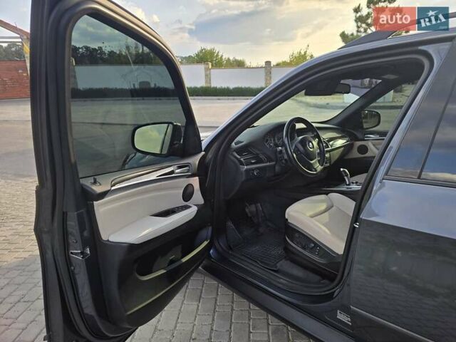 Сірий БМВ Х5, об'ємом двигуна 2.99 л та пробігом 222 тис. км за 20000 $, фото 15 на Automoto.ua