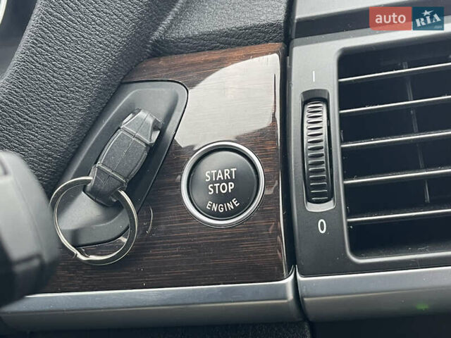 Сірий БМВ Х5, об'ємом двигуна 3 л та пробігом 285 тис. км за 15600 $, фото 24 на Automoto.ua