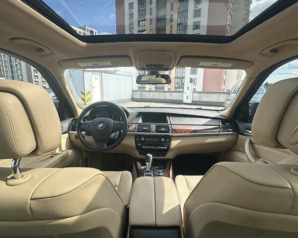 Серый БМВ Х5, объемом двигателя 3 л и пробегом 220 тыс. км за 16500 $, фото 20 на Automoto.ua