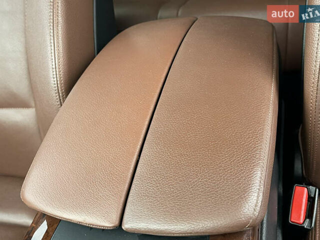 Серый БМВ Х5, объемом двигателя 3 л и пробегом 328 тыс. км за 16950 $, фото 34 на Automoto.ua