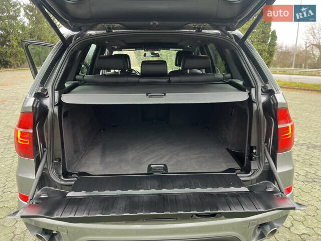 Серый БМВ Х5, объемом двигателя 3 л и пробегом 242 тыс. км за 18450 $, фото 29 на Automoto.ua