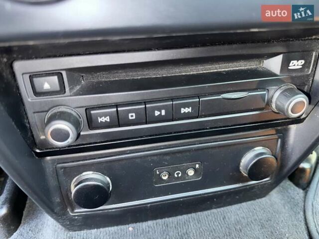 Серый БМВ Х5, объемом двигателя 3 л и пробегом 253 тыс. км за 15700 $, фото 68 на Automoto.ua