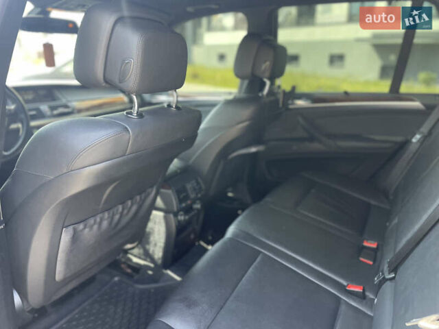 Серый БМВ Х5, объемом двигателя 3 л и пробегом 160 тыс. км за 22000 $, фото 12 на Automoto.ua