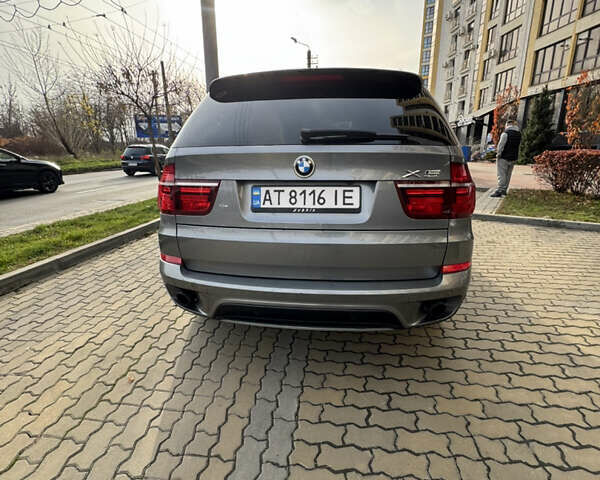 Серый БМВ Х5, объемом двигателя 2.98 л и пробегом 300 тыс. км за 13500 $, фото 5 на Automoto.ua