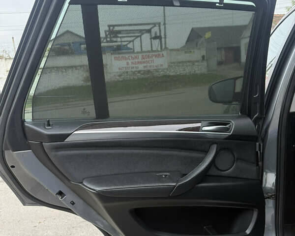 Серый БМВ Х5, объемом двигателя 2.98 л и пробегом 280 тыс. км за 12300 $, фото 13 на Automoto.ua