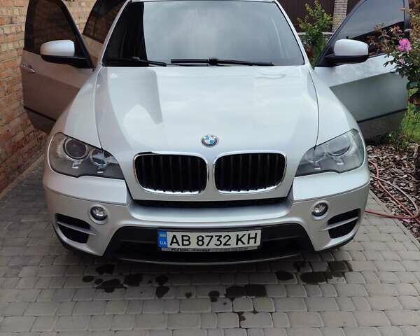 Серый БМВ Х5, объемом двигателя 2.98 л и пробегом 267 тыс. км за 15000 $, фото 1 на Automoto.ua