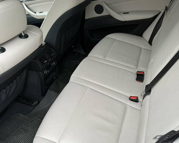 Серый БМВ Х5, объемом двигателя 2.99 л и пробегом 211 тыс. км за 16500 $, фото 17 на Automoto.ua