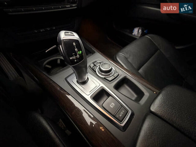 Сірий БМВ Х5, об'ємом двигуна 3 л та пробігом 198 тис. км за 18500 $, фото 8 на Automoto.ua