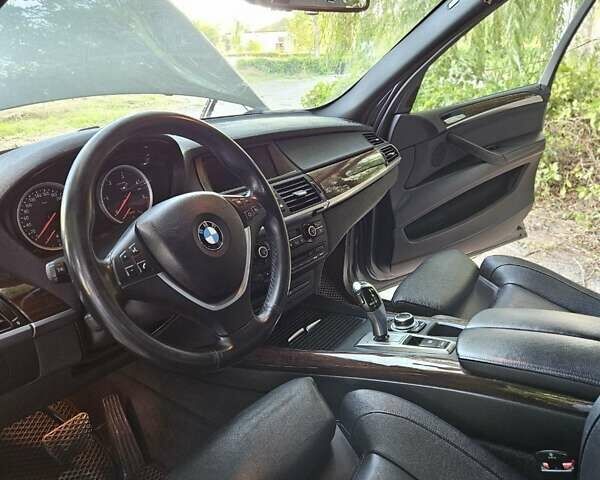 Серый БМВ Х5, объемом двигателя 2.99 л и пробегом 228 тыс. км за 18500 $, фото 11 на Automoto.ua