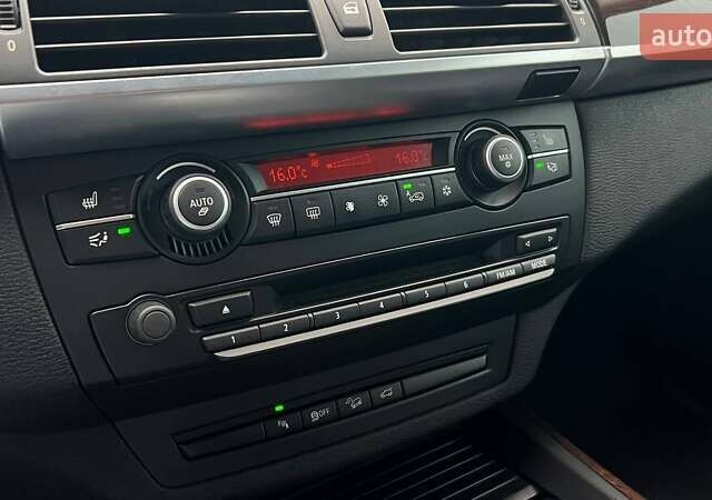 Серый БМВ Х5, объемом двигателя 3 л и пробегом 130 тыс. км за 19950 $, фото 17 на Automoto.ua