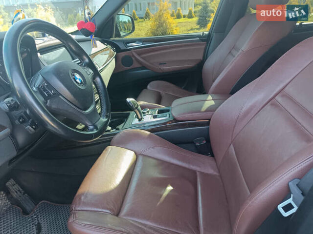 Серый БМВ Х5, объемом двигателя 3 л и пробегом 340 тыс. км за 16500 $, фото 10 на Automoto.ua