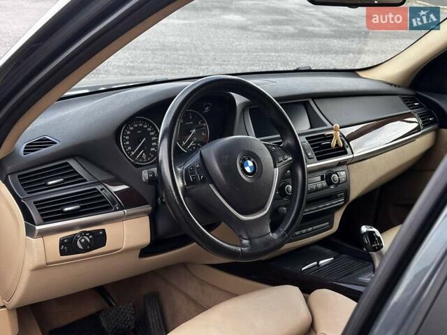 Сірий БМВ Х5, об'ємом двигуна 3 л та пробігом 338 тис. км за 16499 $, фото 18 на Automoto.ua