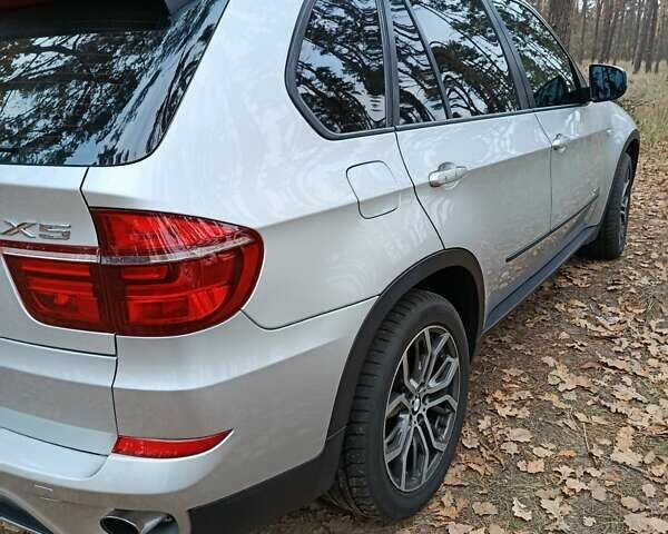 Сірий БМВ Х5, об'ємом двигуна 2.98 л та пробігом 258 тис. км за 14400 $, фото 5 на Automoto.ua