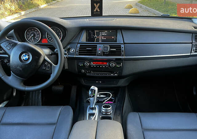 Сірий БМВ Х5, об'ємом двигуна 2.98 л та пробігом 239 тис. км за 12800 $, фото 19 на Automoto.ua