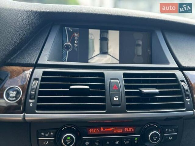 Серый БМВ Х5, объемом двигателя 2.98 л и пробегом 195 тыс. км за 13200 $, фото 10 на Automoto.ua