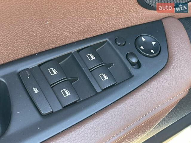 Серый БМВ Х5, объемом двигателя 3 л и пробегом 328 тыс. км за 16999 $, фото 21 на Automoto.ua