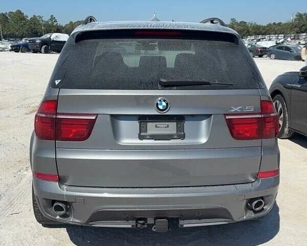Серый БМВ Х5, объемом двигателя 3.01 л и пробегом 192 тыс. км за 10000 $, фото 5 на Automoto.ua