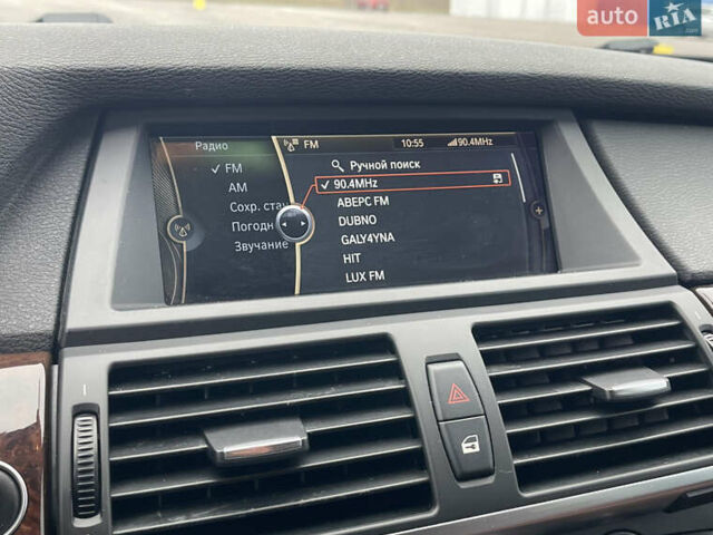 Серый БМВ Х5, объемом двигателя 3 л и пробегом 328 тыс. км за 16950 $, фото 28 на Automoto.ua