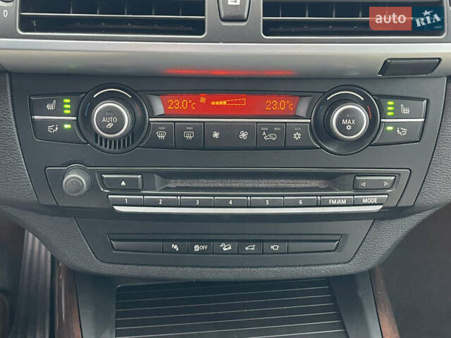Сірий БМВ Х5, об'ємом двигуна 3 л та пробігом 285 тис. км за 15600 $, фото 20 на Automoto.ua