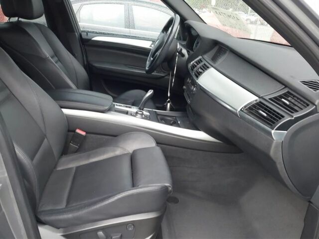 Серый БМВ Х5, объемом двигателя 3 л и пробегом 192 тыс. км за 10000 $, фото 8 на Automoto.ua