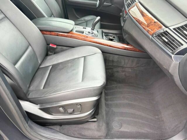 БМВ Х5 2012 в Тернополе на Automoto.ua Серый БМВ Х5, объемом двигателя 3 л и пробегом 113 тыс. км за 13800 $, фото 6 на Automoto.ua