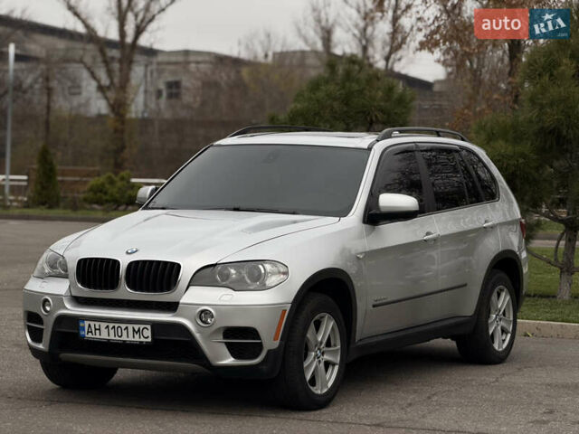 Сірий БМВ Х5, об'ємом двигуна 3 л та пробігом 198 тис. км за 18500 $, фото 2 на Automoto.ua