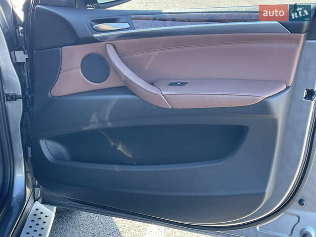 Серый БМВ Х5, объемом двигателя 3 л и пробегом 328 тыс. км за 16999 $, фото 40 на Automoto.ua