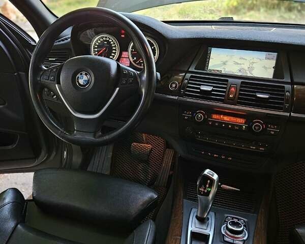 Серый БМВ Х5, объемом двигателя 2.99 л и пробегом 228 тыс. км за 18500 $, фото 17 на Automoto.ua