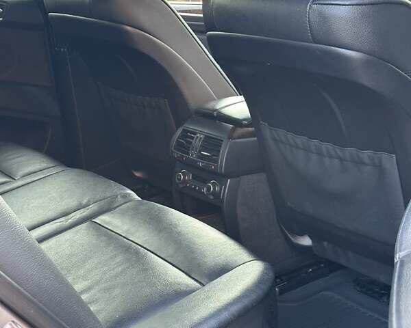 Серый БМВ Х5, объемом двигателя 3 л и пробегом 218 тыс. км за 18600 $, фото 16 на Automoto.ua