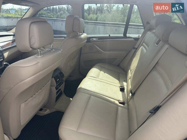 Серый БМВ Х5, объемом двигателя 3 л и пробегом 220 тыс. км за 16500 $, фото 15 на Automoto.ua