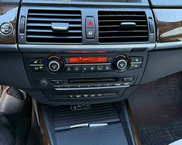 Серый БМВ Х5, объемом двигателя 3 л и пробегом 226 тыс. км за 16500 $, фото 13 на Automoto.ua