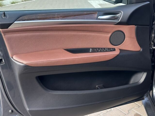 Сірий БМВ Х5, об'ємом двигуна 3 л та пробігом 214 тис. км за 12800 $, фото 17 на Automoto.ua