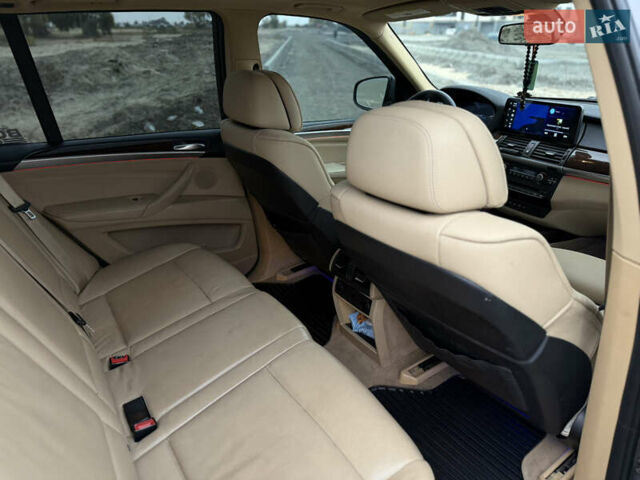 Сірий БМВ Х5, об'ємом двигуна 2.98 л та пробігом 241 тис. км за 17400 $, фото 18 на Automoto.ua