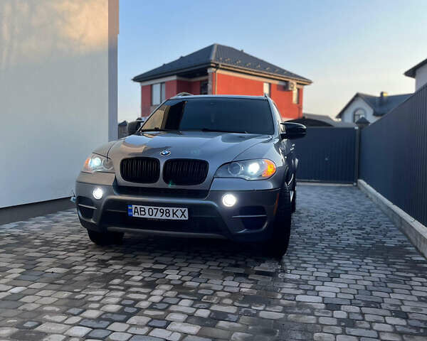 Серый БМВ Х5, объемом двигателя 3 л и пробегом 212 тыс. км за 14500 $, фото 2 на Automoto.ua